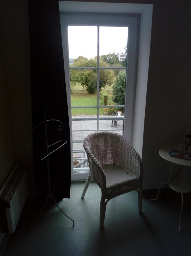 La Vieille Tour Hotell Hotton Eksteriør bilde